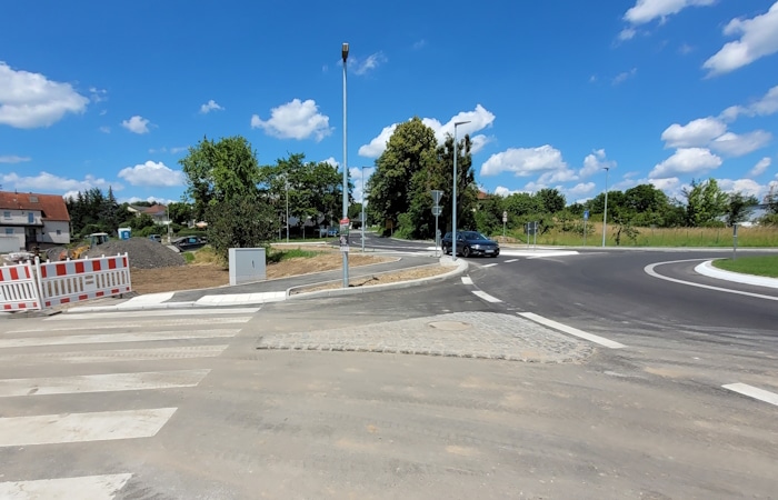 Umbau der Einmündung zum Kreisverkehr Leingarten