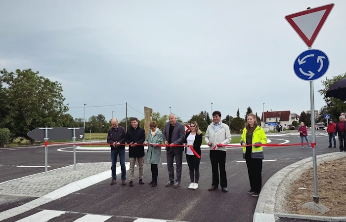 Umbau der Einmündung zum Kreisverkehr Leingarten